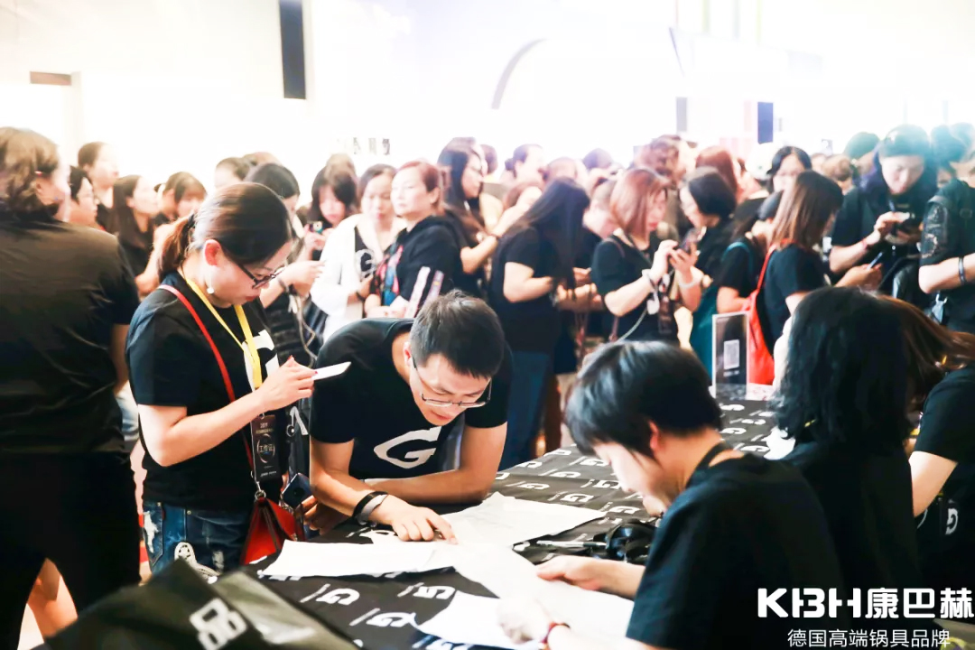 2019康巴赫新品發布會——第三代316醫用級不銹鋼炒鍋