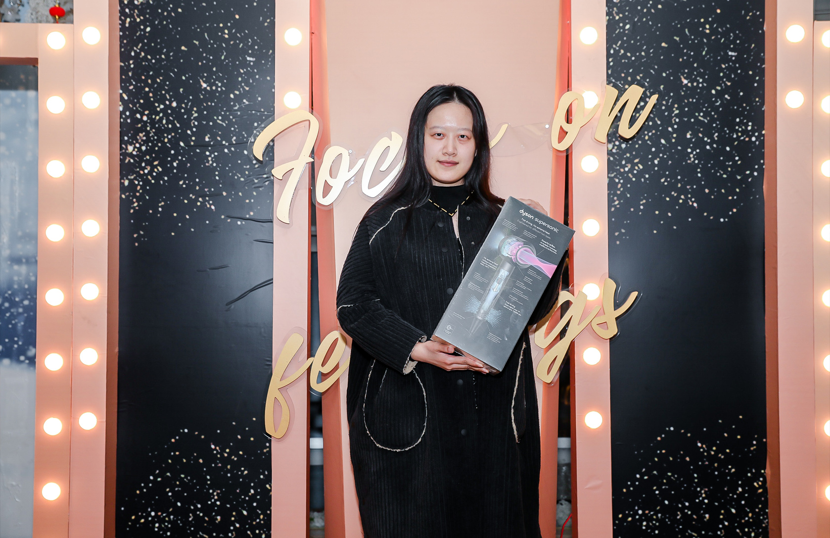 小伙伴們上臺領獎