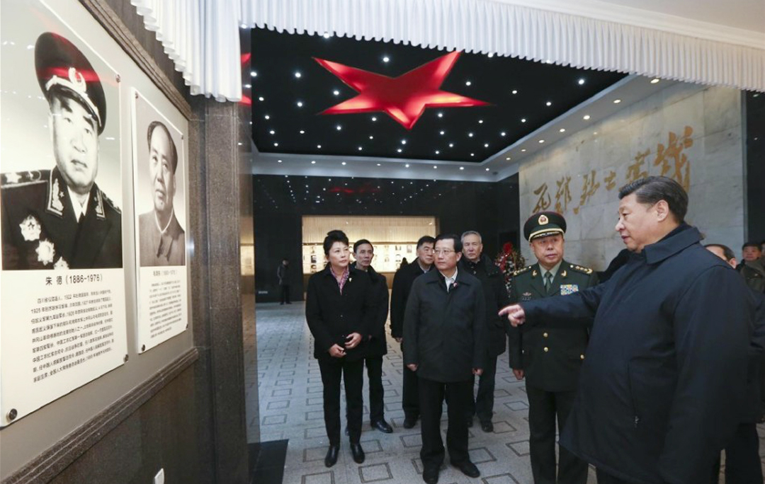 習近平在井岡山革命烈士紀念堂