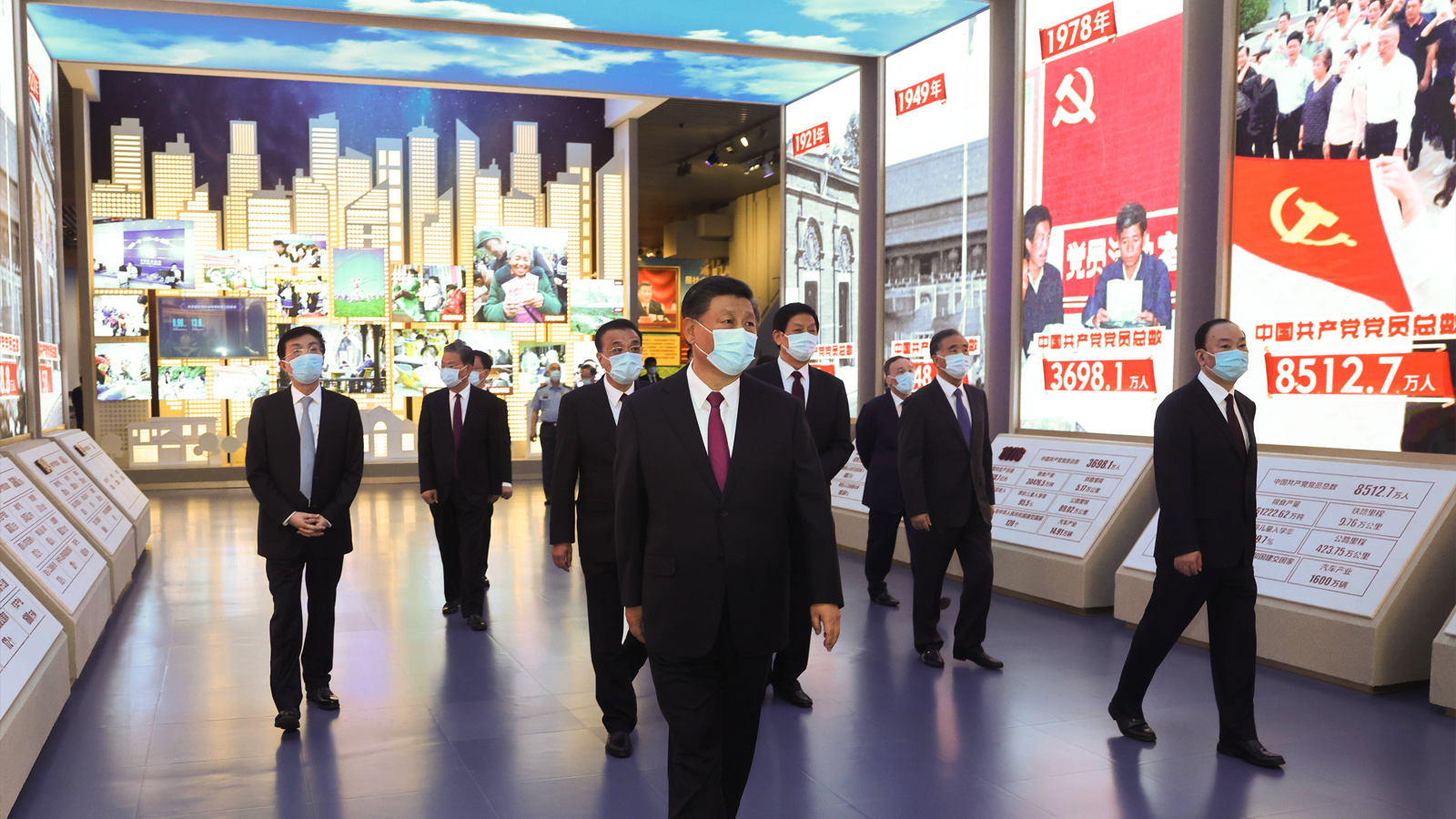 習近平等黨和國家領導人參觀“‘不忘初心、牢記使命’中國共產黨歷史展覽”