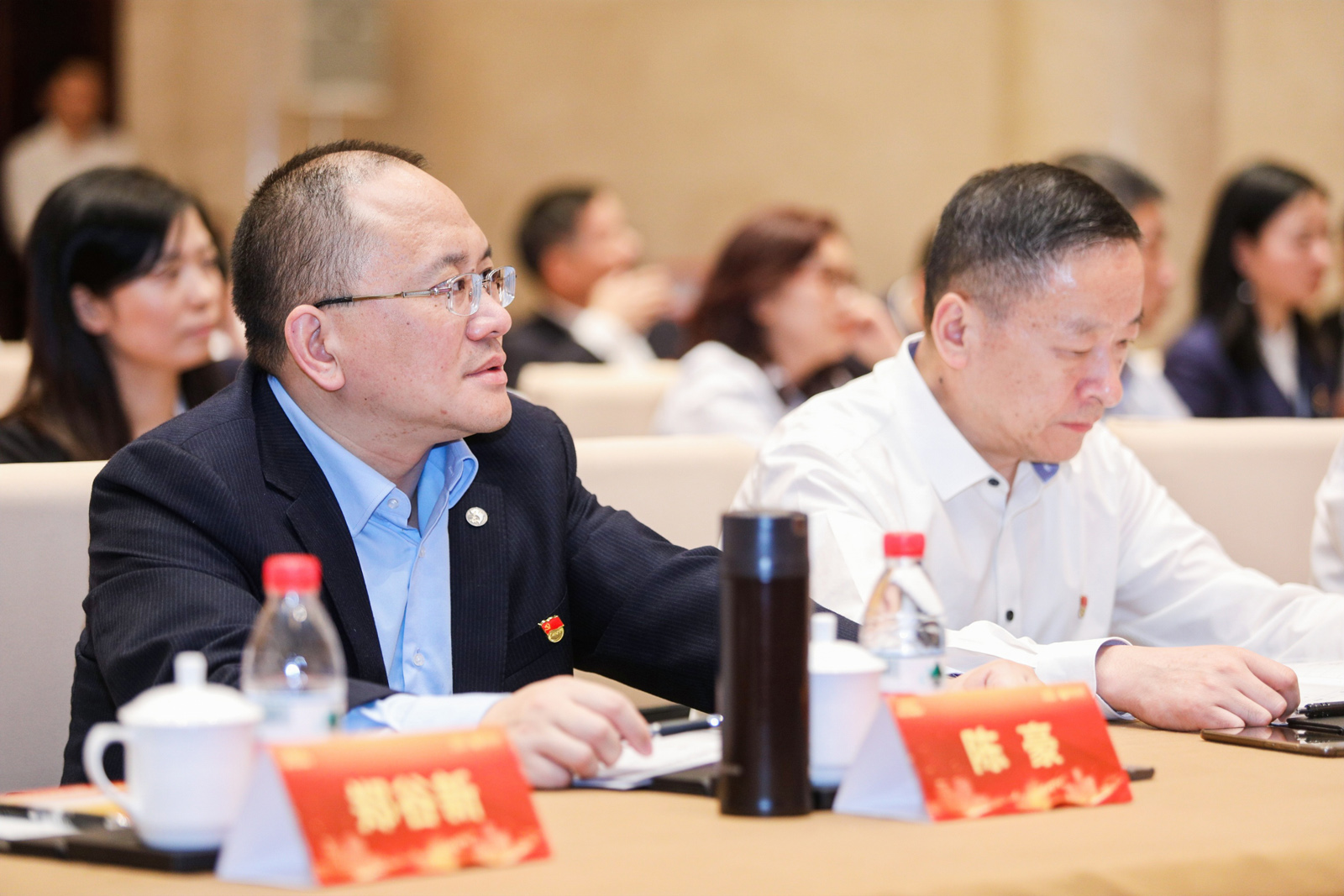 黨建結(jié)對共建活動參會嘉賓特寫