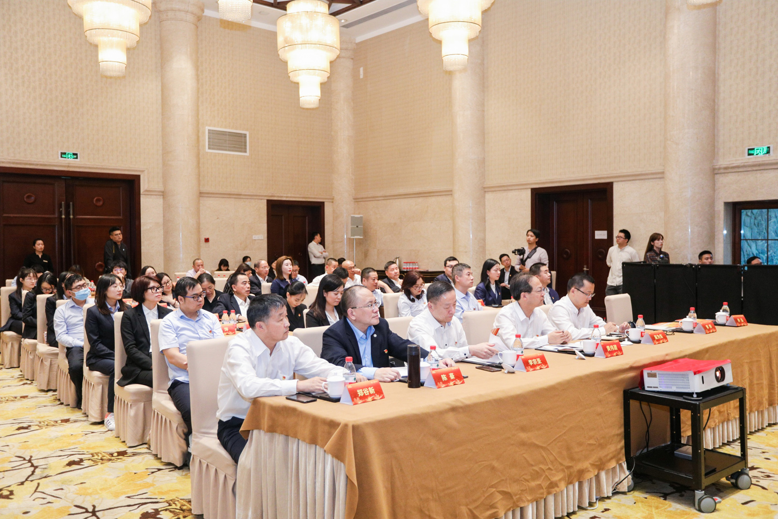 交投地產(chǎn)—浙商證券黨建結(jié)對共建啟動儀式觀眾席實拍