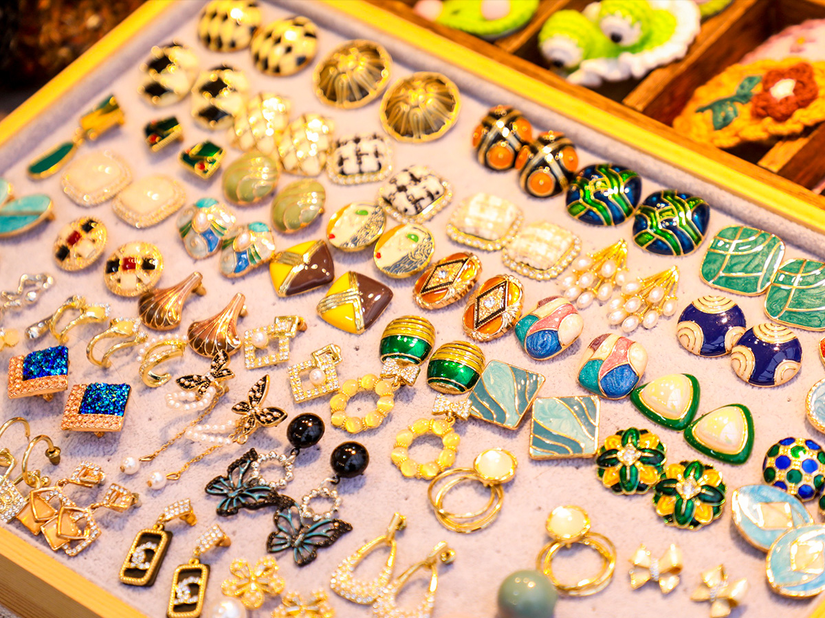 中秋主題集市工藝品攤位