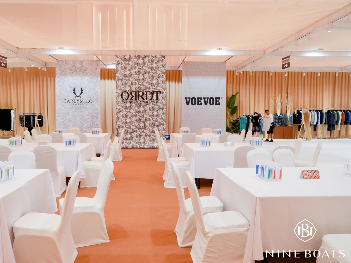 服裝類發布會現場布置案例