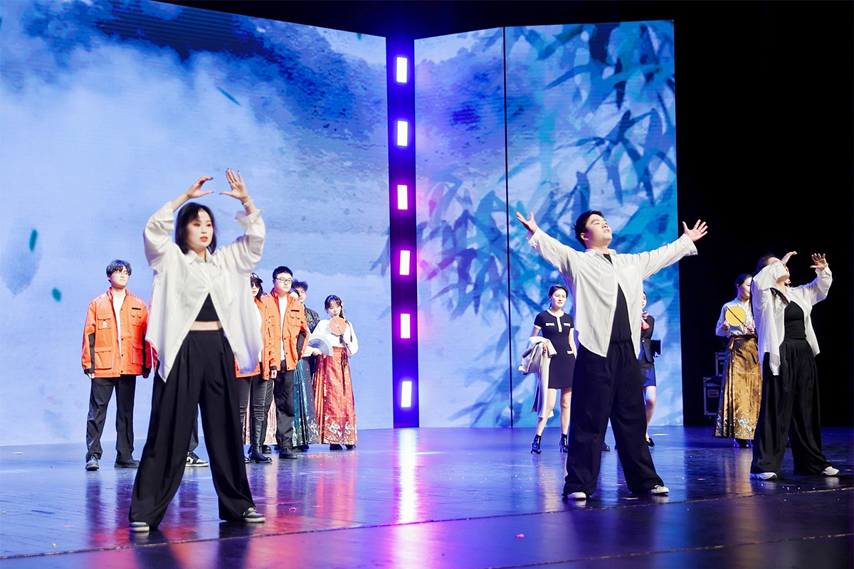 公司年度大會表演節目